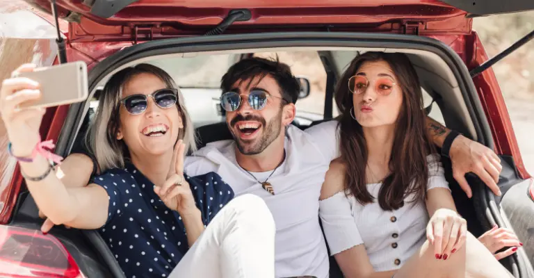 Consejos AXA para jóvenes al volante
